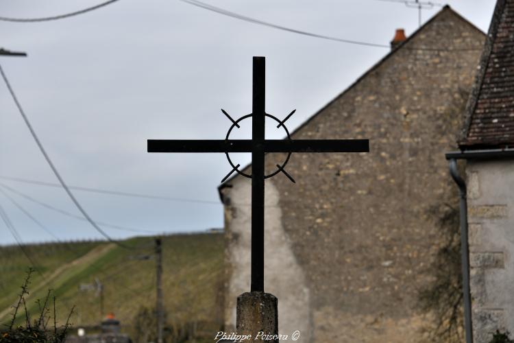 Croix de la rue du Puits de Saint-Laurent