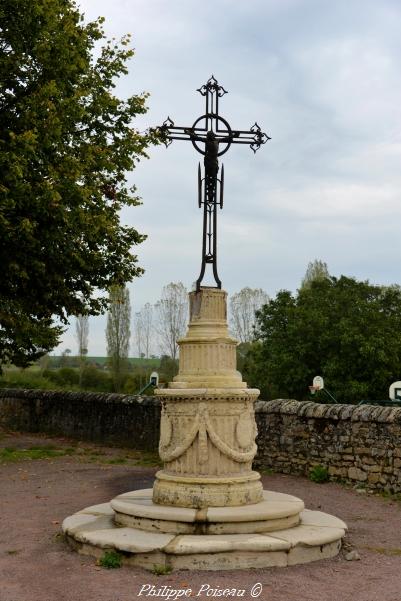 Croix de Saint Pierre Le Moutier