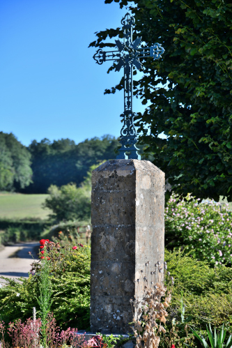 Une des Croix de Sainte Péreuse