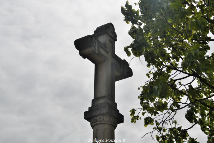 Croix de carrefour de "Vignes le Haut"