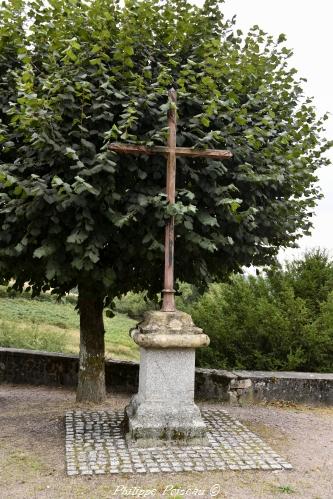 Croix de carrefour d' Ouroux en Morvan