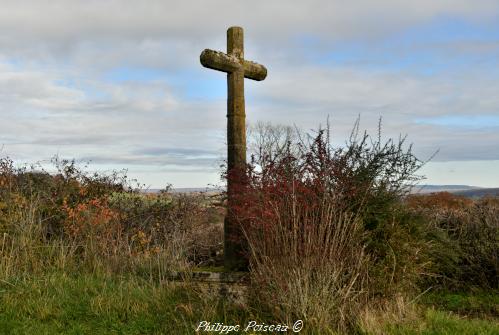 Croix de carrefour de Corvol d'Embernard