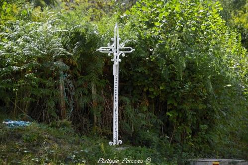 Croix de carrefour de Fâchin Nièvre Passion