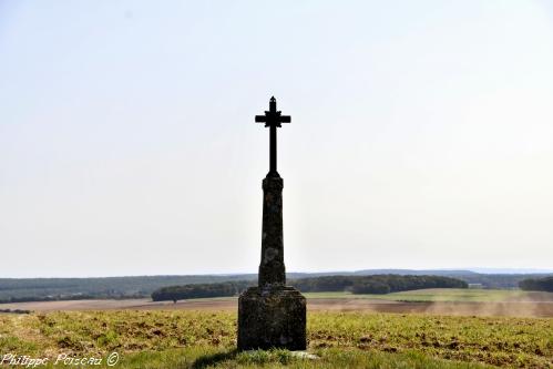 Croix de carrefour de Latrault Nièvre Passion