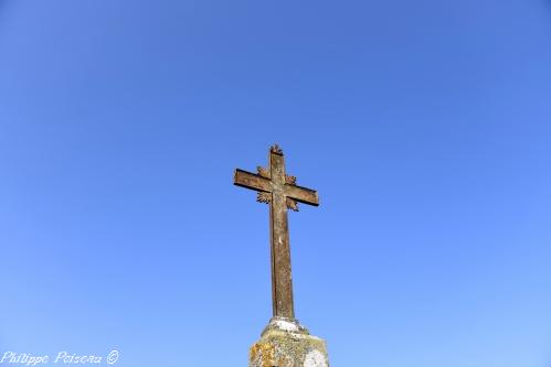 Croix de carrefour de Latrault Nièvre Passion