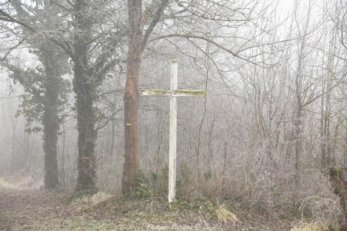 Croix de carrefour de Montenoison un patrimoine