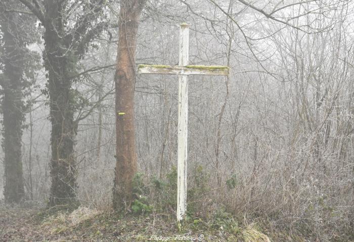 Croix de carrefour de Montenoison 