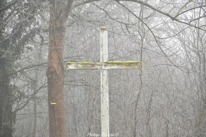 Croix de carrefour de Montenoison 