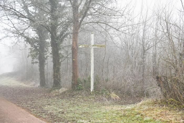 Croix de carrefour de Montenoison 