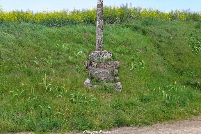 Croix de carrefour de Vignes le haut