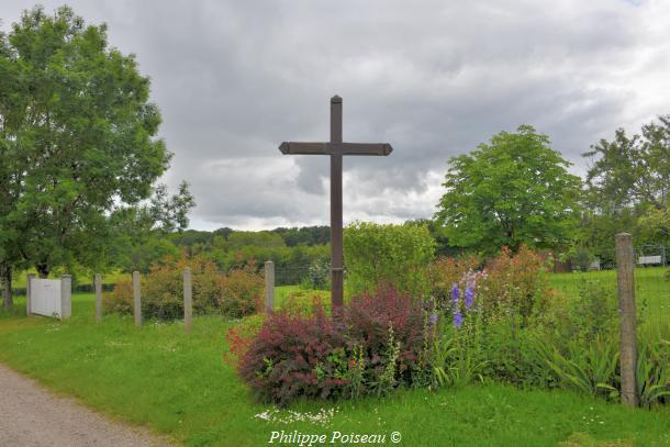 Croix de carrefour de Tintury un beau patrimoine