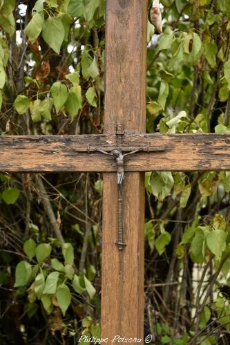 Croix de carrefour de l' Huis Hardy Nièvre Passion