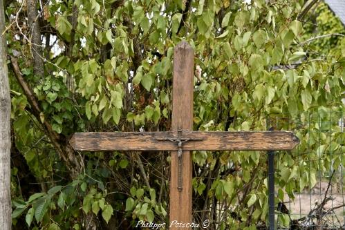 Croix de carrefour de l' Huis Hardy  Nièvre Passion