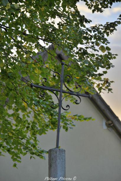 Croix de la place des frères Mollet