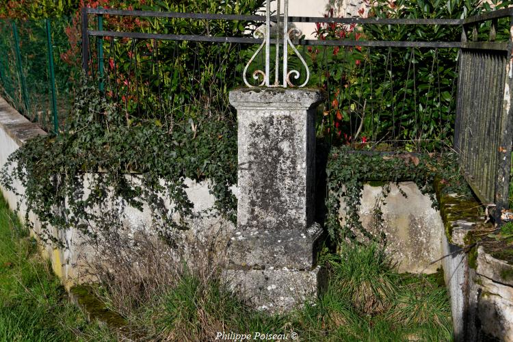  La croix du Château du Bois un patrimoine