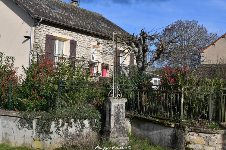  La croix du Château du Bois un patrimoine