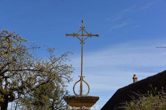 Croix de saint Benin des Bois