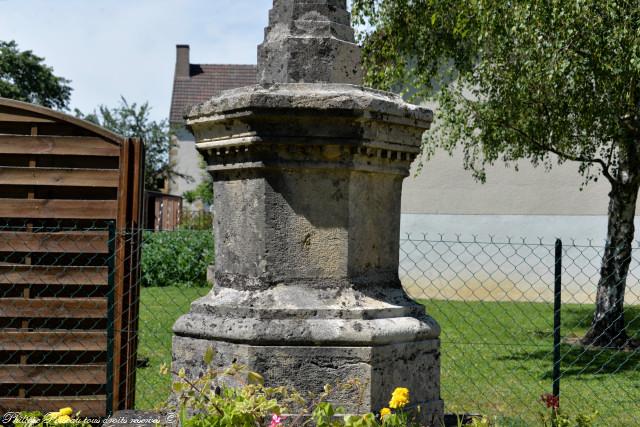 Croix de saint Jean aux Amognes Nièvre Passion