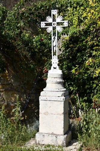 Croix de source de Trucy l’Orgueilleux Nièvre Passion