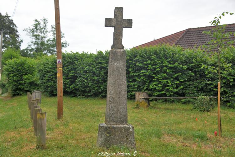 Croix des bois du Four de Lormes