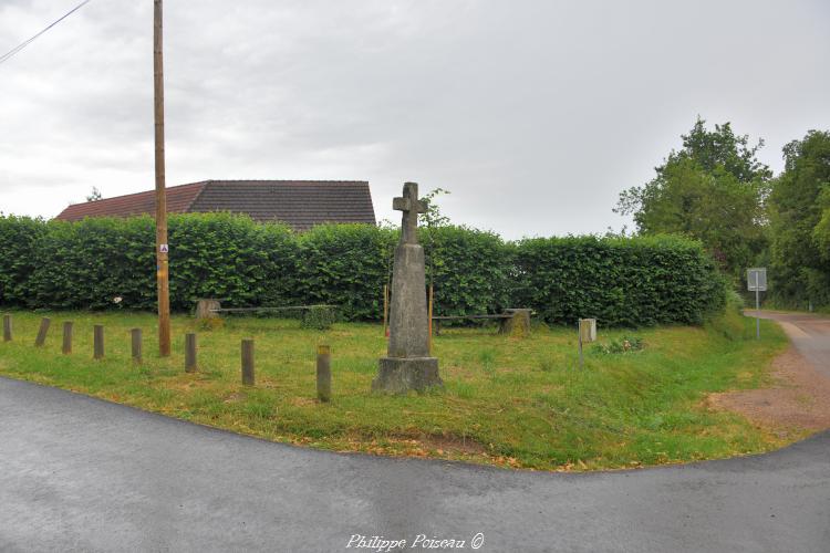 Croix des bois du Four de Lormes