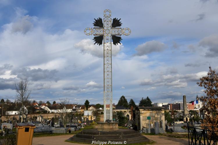 Croix du cimetière de Nevers un patrimoine