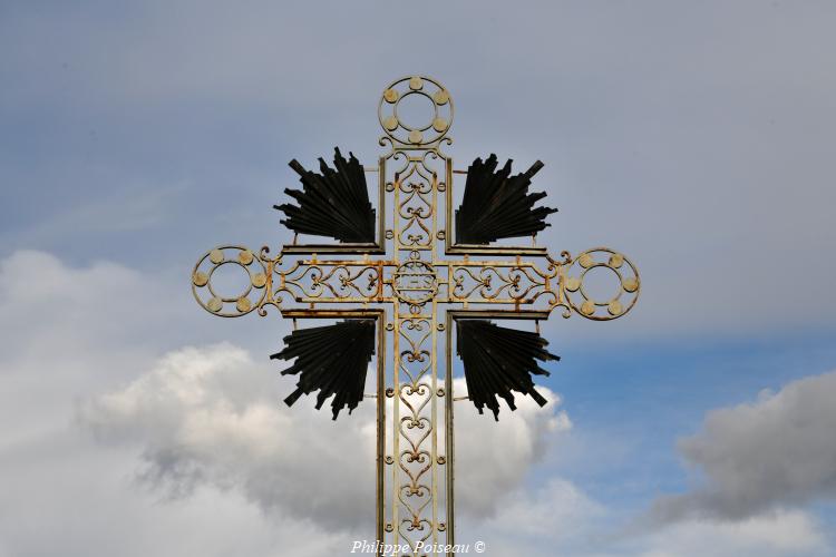 Croix du cimetière de Nevers
