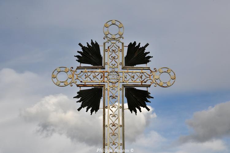 Croix du cimetière de Nevers