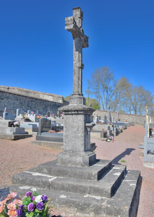 Croix monumentale du Cimetière de Ternant