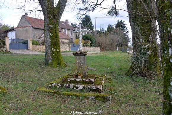 Croix du hameau Les Alouettes