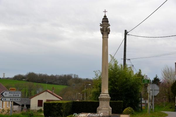 Croix du Pape à Tronsanges un beau patrimoine