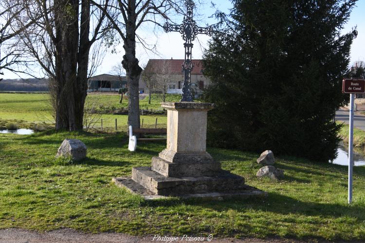 Croix du carrefour d'Achun 