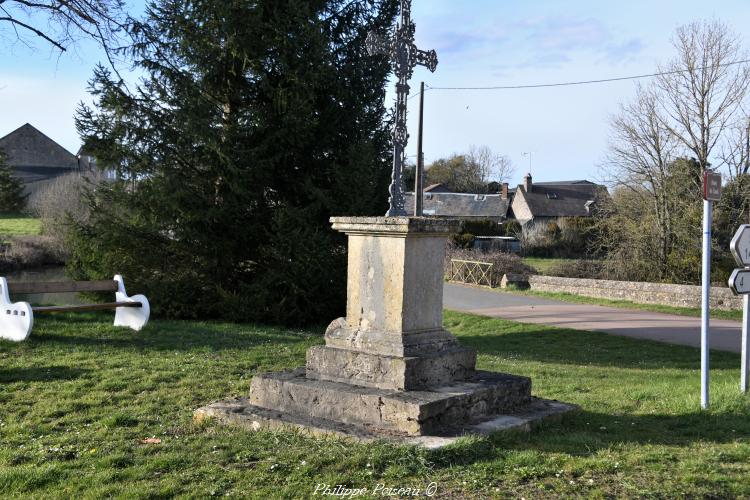 Croix du carrefour d'Achun 