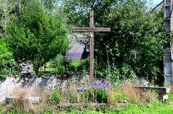 Croix du carrefour de Millay un patrimoine.