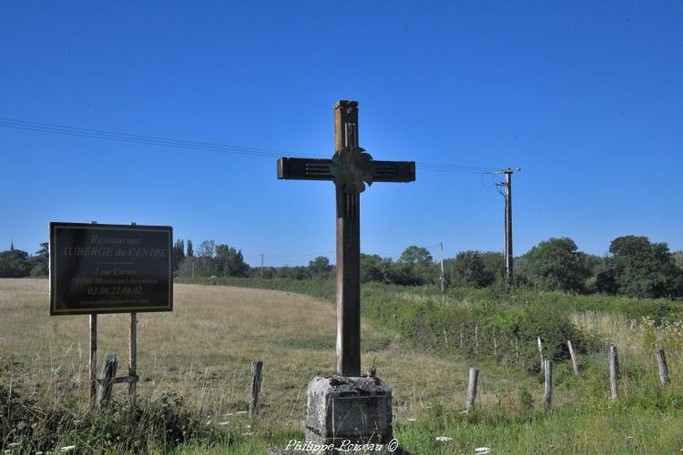 Croix du carrefour de Monceaux
