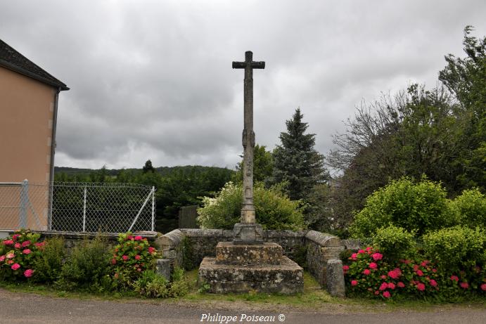 Croix du centre de Bazoches