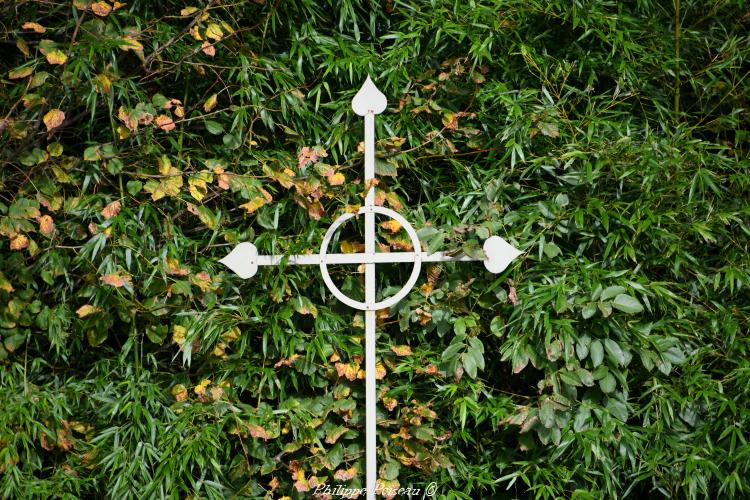 Croix du château des Métairies