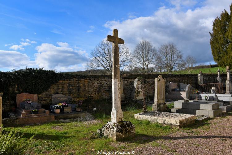 Croix du Cimetière d'Asnois