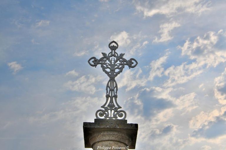 croix du cimetière de Mouron sur Yonne