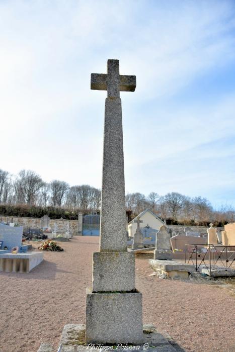 Croix du cimetière de Saint André en Morvan