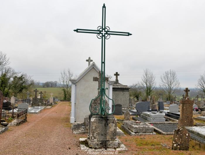 Croix du cimetière de Crux la Ville un patrimoine
