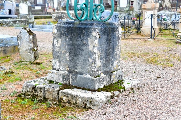 Croix du cimetière de Crux la Ville