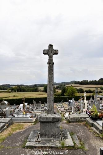 Croix du cimetière d' Ouroux en Morvan Nièvre Passion