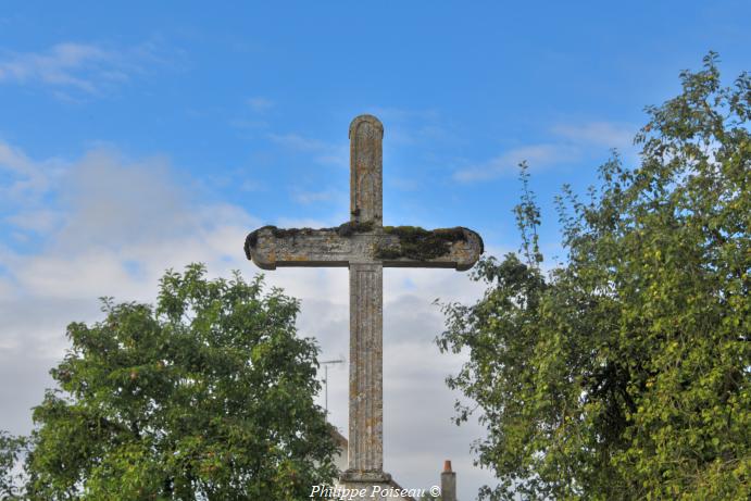 Croix du Cimetière d'Héry