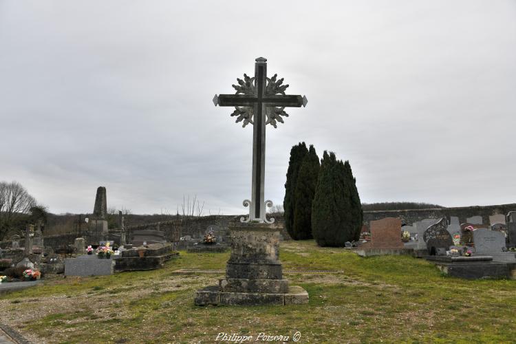 Croix du cimetière d'Oudan