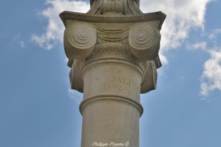 Croix du cimetière de Breugnon