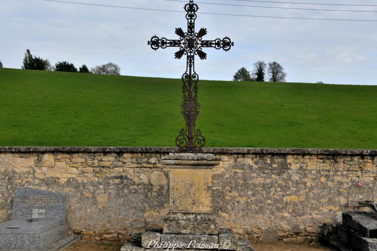 La croix du cimetière de Germigny-sur-Loire