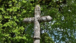 Croix du Cimetière de Grenois un beau patrimoine