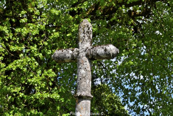 Croix du Cimetière de Grenois un beau patrimoine