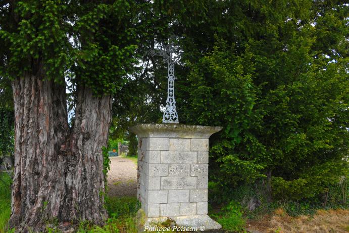 Croix du cimetière de Livry 2024_3012